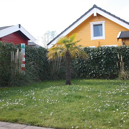 Villa Emilia - Gemuetliches Kinderfreundliches Blockhaus Mit Umzaeuntem Garten Sint Annaland Exterior photo